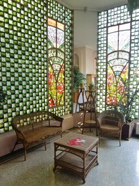 Falconnier glass bricks at Villa Bergeret (Fredéric Descouturelle)