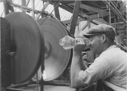 Glasfabriek Leerdam · 1935
