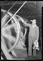 Lewis Hine: making glass wool Lewis Hine: making glass wool