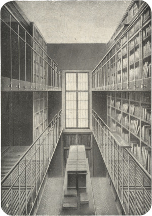 National Library: Foreign Newspapers room / Closed window equipped with <q>Verre-Soleil</q>